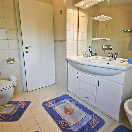 Exclusive House In 別荘